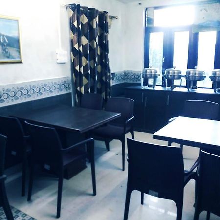 Hotel Holiday Dalhousie - Near Ghandhi Chowk Mall Road Exteriér fotografie