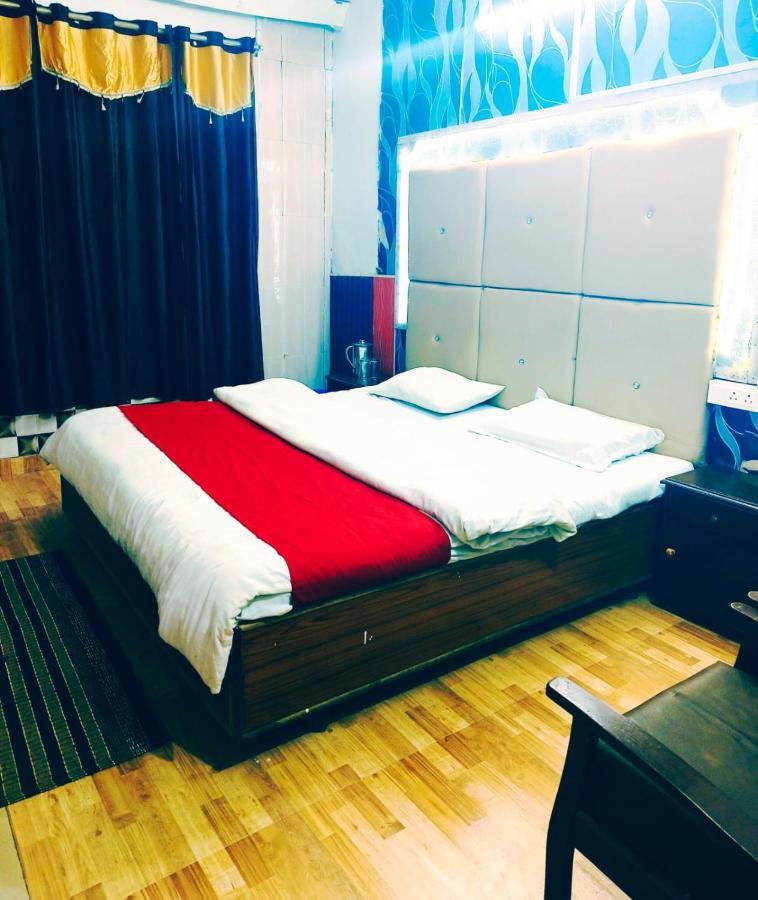 Hotel Holiday Dalhousie - Near Ghandhi Chowk Mall Road Exteriér fotografie