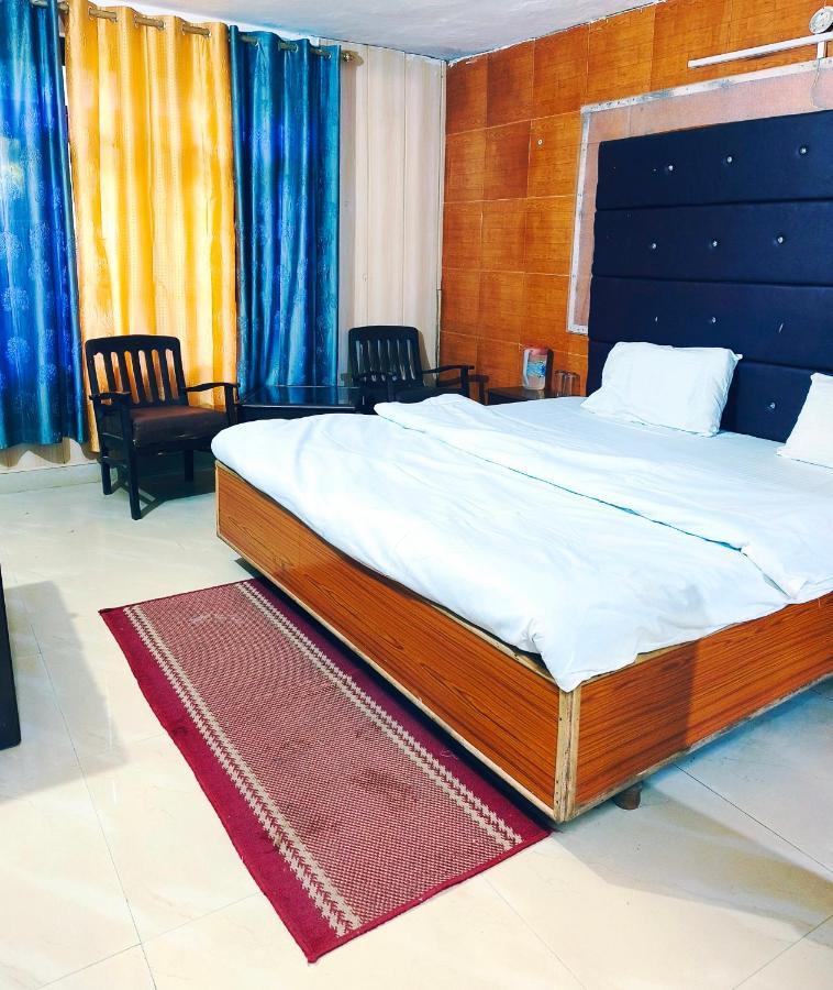 Hotel Holiday Dalhousie - Near Ghandhi Chowk Mall Road Exteriér fotografie
