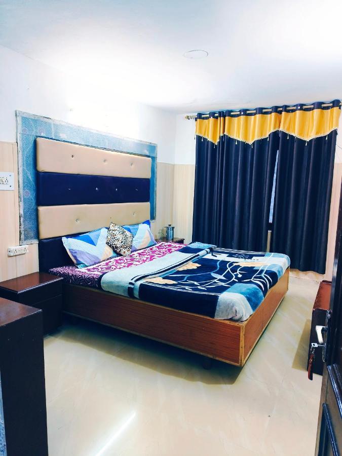 Hotel Holiday Dalhousie - Near Ghandhi Chowk Mall Road Exteriér fotografie